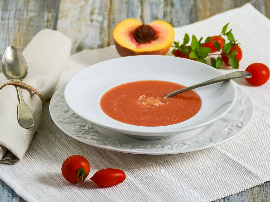 Vegane Tomaten Pfirsich Kaltschale