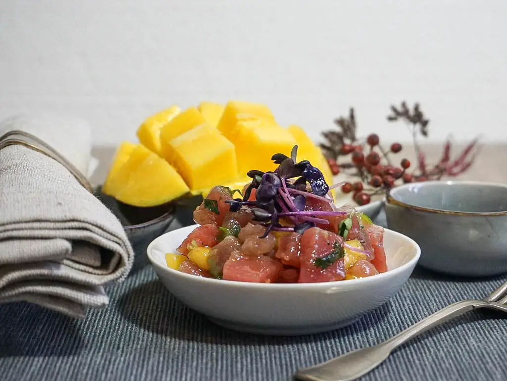 Thunfisch Tartar mit Mango